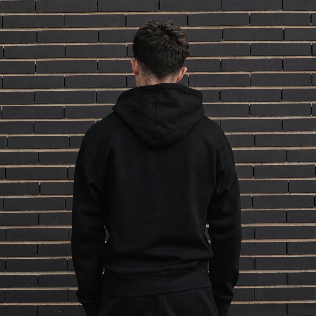 DYSTRKT Essential Hoodie Black | Sudadera negra streetwear premium