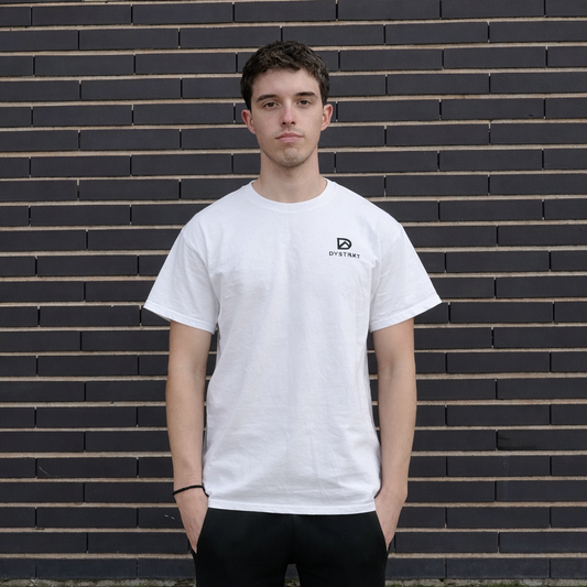 DYSTRKT Essential Tee White/Grey | Camiseta blanca streetwear premium