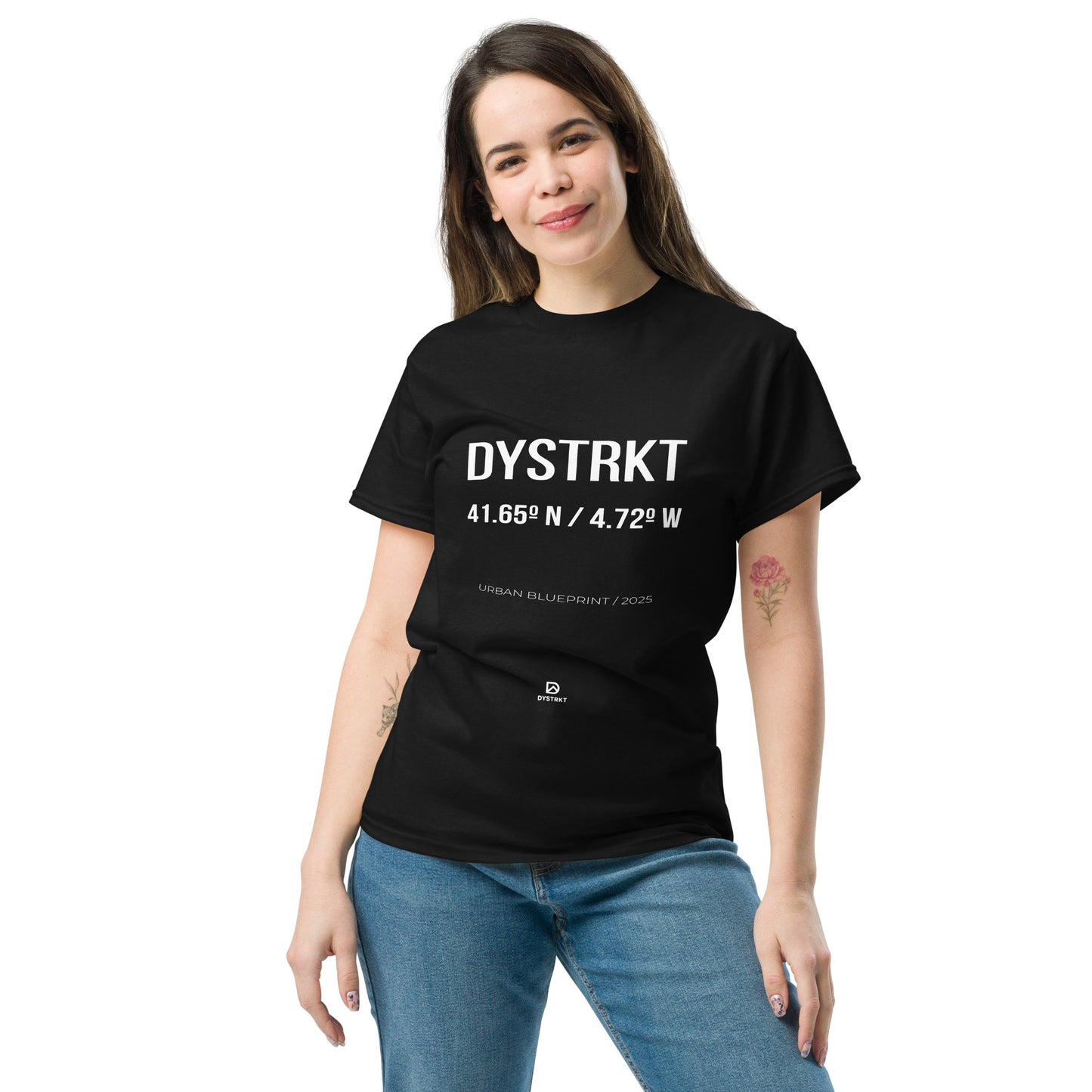 DYSTRKT Blueprint Tee Black – Camiseta negra streetwear premium