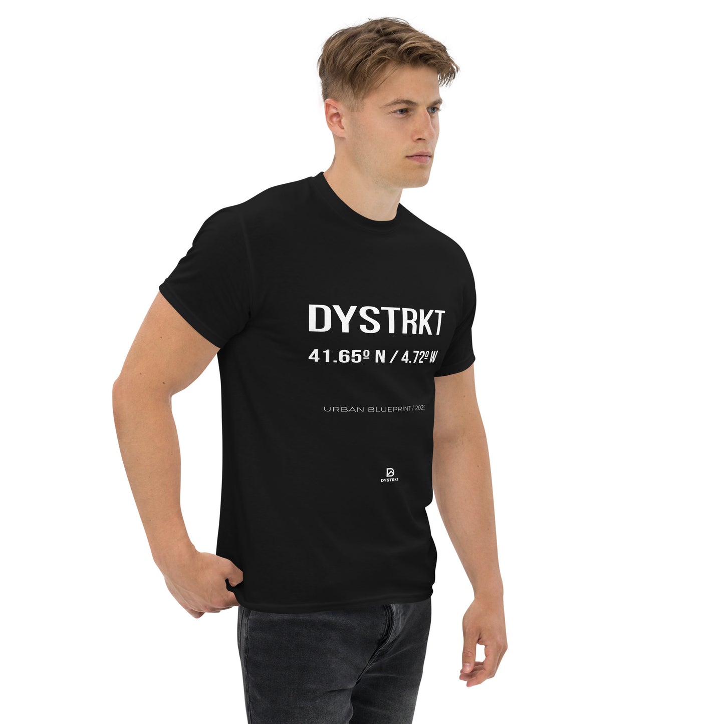 DYSTRKT Blueprint Tee Black – Camiseta negra streetwear premium
